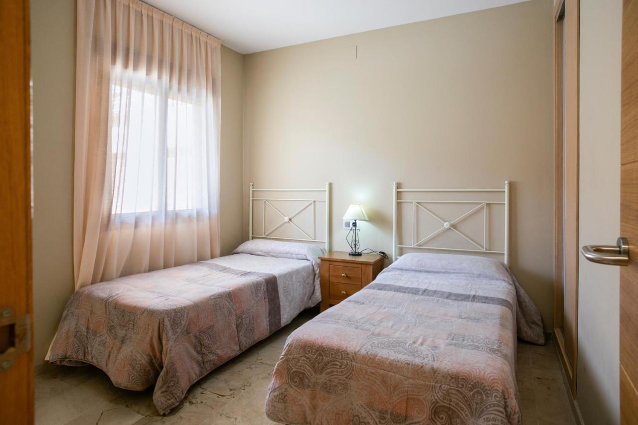 Apartamentos Turisticos La Castilleja Cordoba Exterior photo